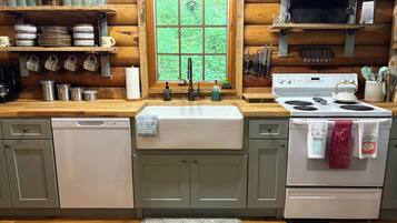 ثلاجة، ميكروويف، فرن، موقد طهي مسطح