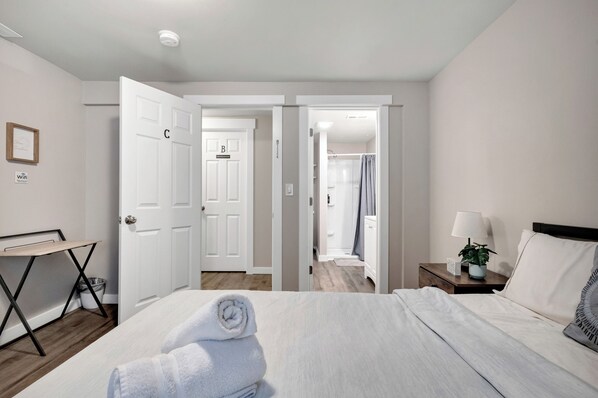 Casa económica, no fumadores, Aire acondicionado | 3 dormitorios, decoración individual, mobiliario individual y escritorio