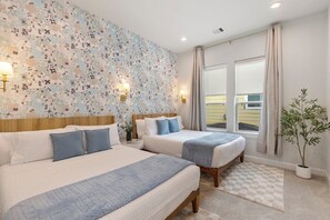 4 bedrooms, iron/ironing board, WiFi, bed sheets
