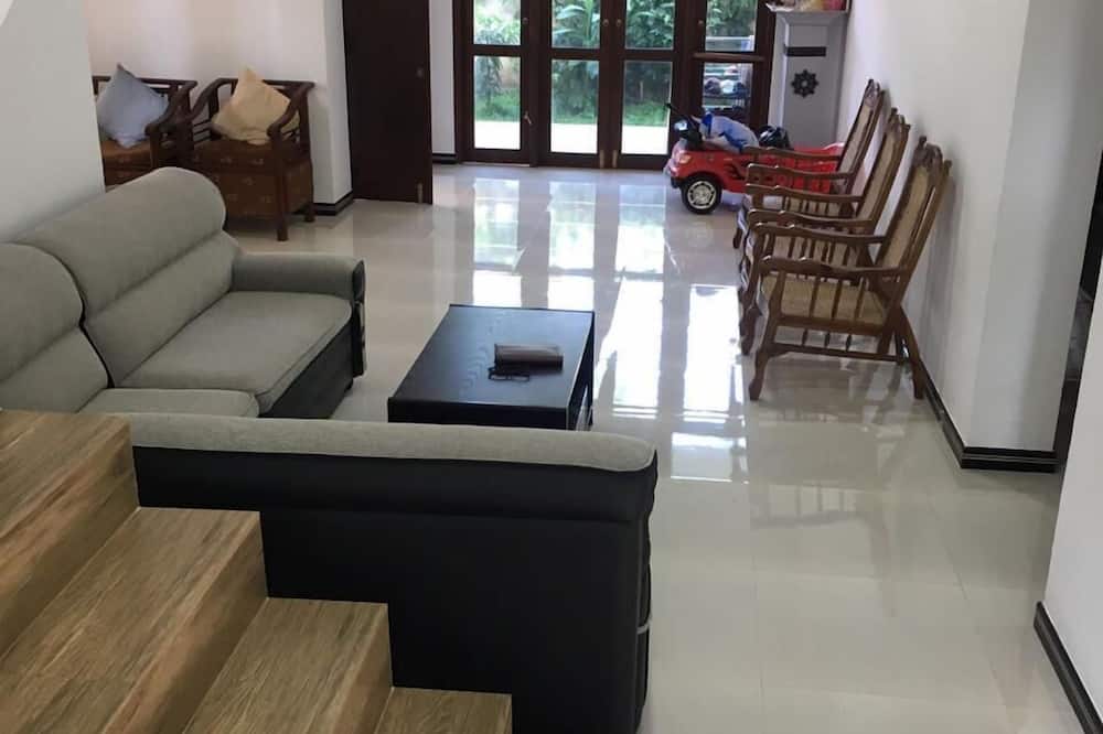 Bosadi Homestay