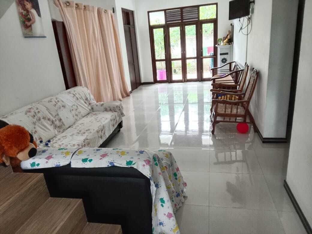 Economy House | Living area