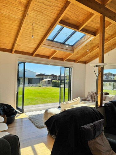 Spacious Mountain View Manor with Sauna