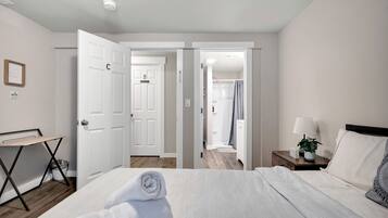 Economy House, Non Smoking, Air conditioning | 6 bedrooms, desk, laptop workspace, blackout curtains