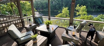 Beautiful Lake Home in N GA with 360 water views! Kayaks, Fishing, Golf