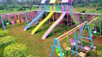 Children’s play area – outdoor