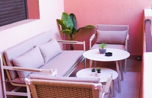 Property grounds - Typical Moroccan 2BR, Pool, Gym, Security 24h (Marrakech)