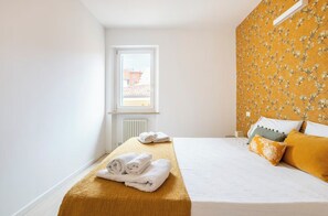 1 bedroom, desk, iron/ironing board, travel cot - COZY NEST IN THE HEART OF VERONA (Verona)