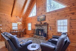 TV, fireplace, DVD player