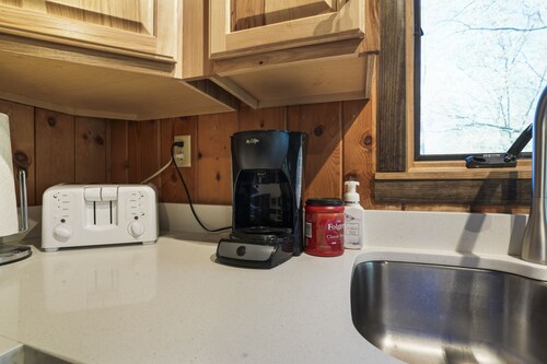CedarStone | Hocking Hills, Hot Tub, Game Room