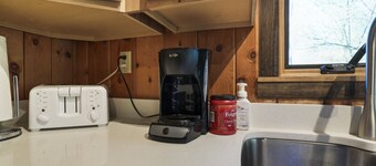 CedarStone | Hocking Hills, Hot Tub, Game Room