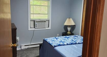Friendly 2-Bedroom Getaway with Full Kitchen & Outdoor Space — near Ithaca