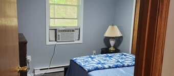 Friendly 2-Bedroom Getaway with Full Kitchen & Outdoor Space — near Ithaca