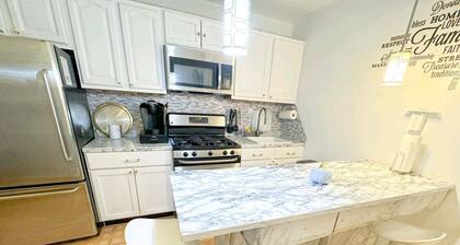 Charming 3-bedroom apartment with WiFi, AC in Brooklyn