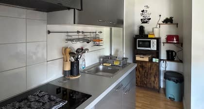 Apartment ideally located, Beach / Motorway / Shops / Hospital / Railway station...