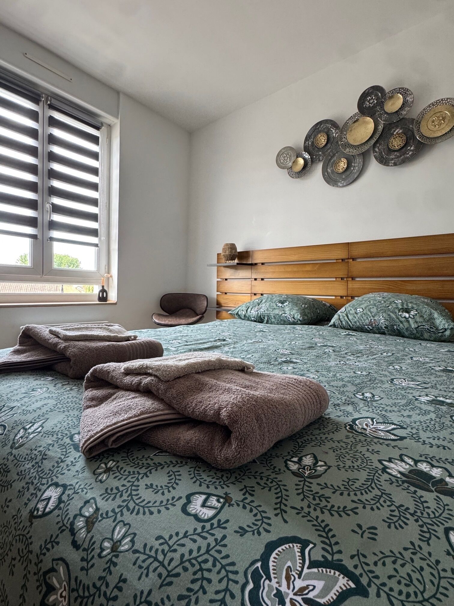 1 bedroom, iron/ironing board, travel crib, bed sheets