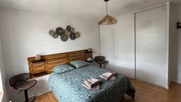 1 bedroom, iron/ironing board, travel cot, bed sheets