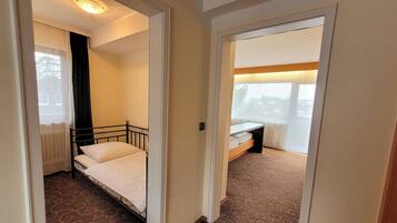 Comfort-Dreibettzimmer, Veranda, Bergblick