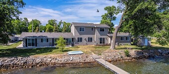 Spacious Duplex on Sandy, Private Beach! 5 Bedroom - 3.5 Bath MN Lake Cabin