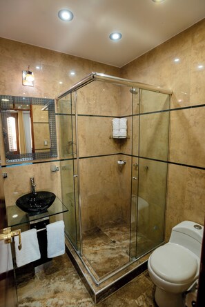 Bathroom - HOTEL MELTHON CLASS (Ayacucho)