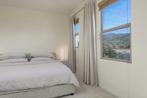 4 bedrooms, WiFi, bed sheets