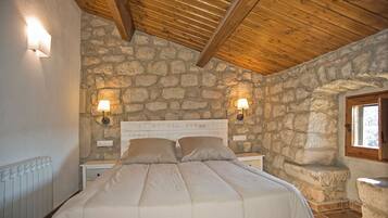 9 quartos, ferros/tåbuas de passar roupa, berço de viagem, Wi-Fi