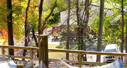 Cozy 2BR Family Duplex Near Parks & Shopping!