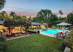 A heated pool - ENCINO RETREAT, Encino Retreat, Pool, Entire House (Los Angeles)