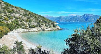 Typical Corsican village house. In the heart of the village. 5 min from the beach