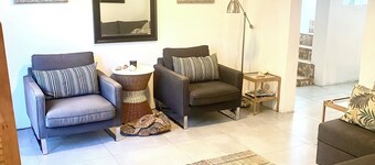 2 Bedroom 1 1/2 Bath Charming In Town Apartment with Great Jungle View Deck!