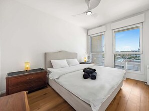 2 bedrooms, WiFi, bed sheets - Ocean Luxe at The Island (Herzliya)