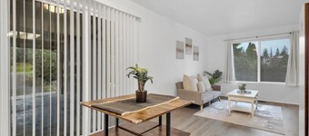 Central Bellevue House 