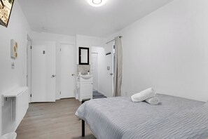Economy Bungalow, Air conditioning, Garden View