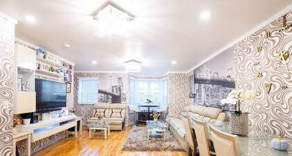 Spacious 3-bedroom apartment with WiFi, AC in fabulous Brooklyn
