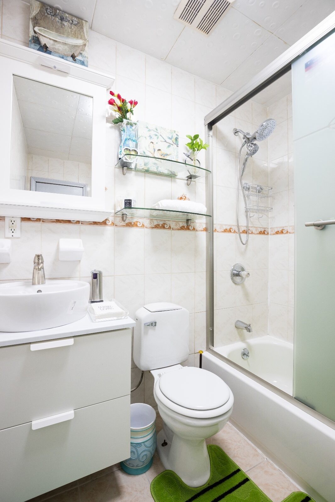 Hårtørrer, håndklæder, Sæbe, Toiletpapir