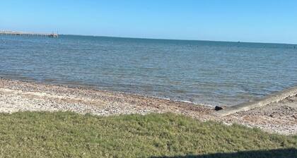 Waterfront Views in Tranquil Rockport–Fulton
Stay at our charming condo