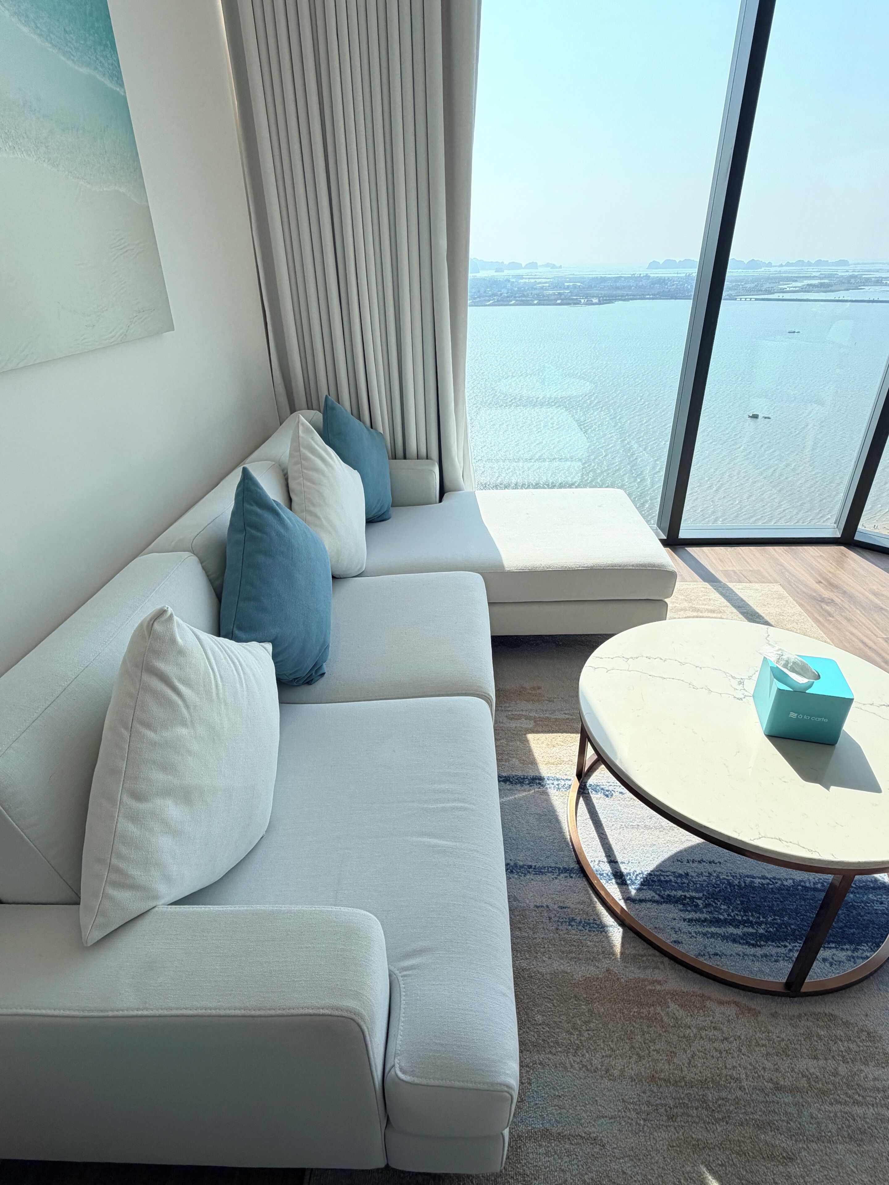 Basic Double Room | Living area