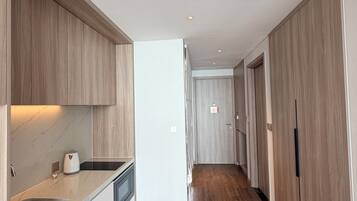 Basic Double Room | Private kitchen