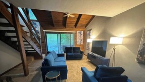 Unclassified image, 2 of 20, button - Convenient, Clean, Cozy, Cheap 2 (Tallahassee)
