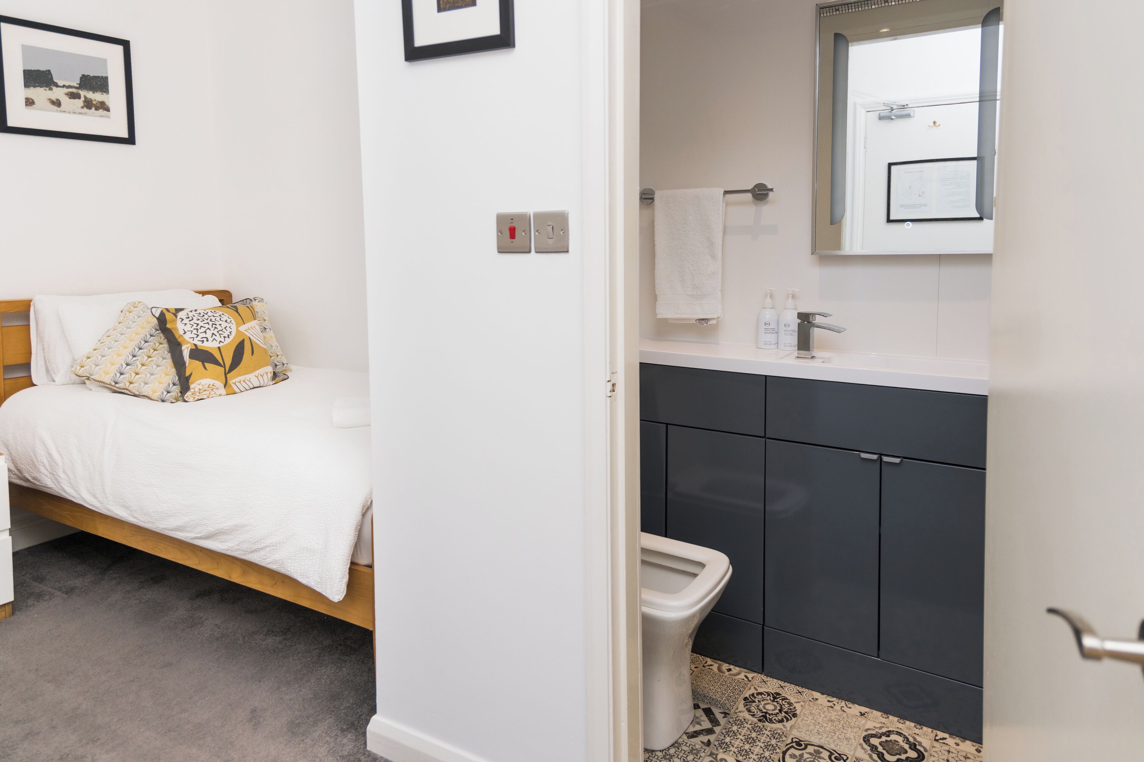 Family Triple Room, Multiple Beds, Non Smoking, Private Bathroom | Iron/ironing board, free WiFi