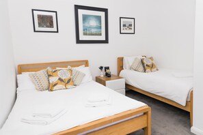 Tabla de planchar con plancha y wifi gratis 