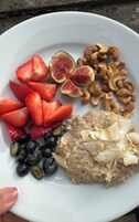 Cooked-to-order breakfast for a fee on weekends