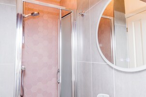 Standard Double or Twin Room | Iron/ironing board (on request), WiFi (free)