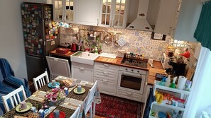 電子レンジ、オーブン、コンロ、食器洗い機