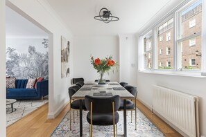 House | Dining