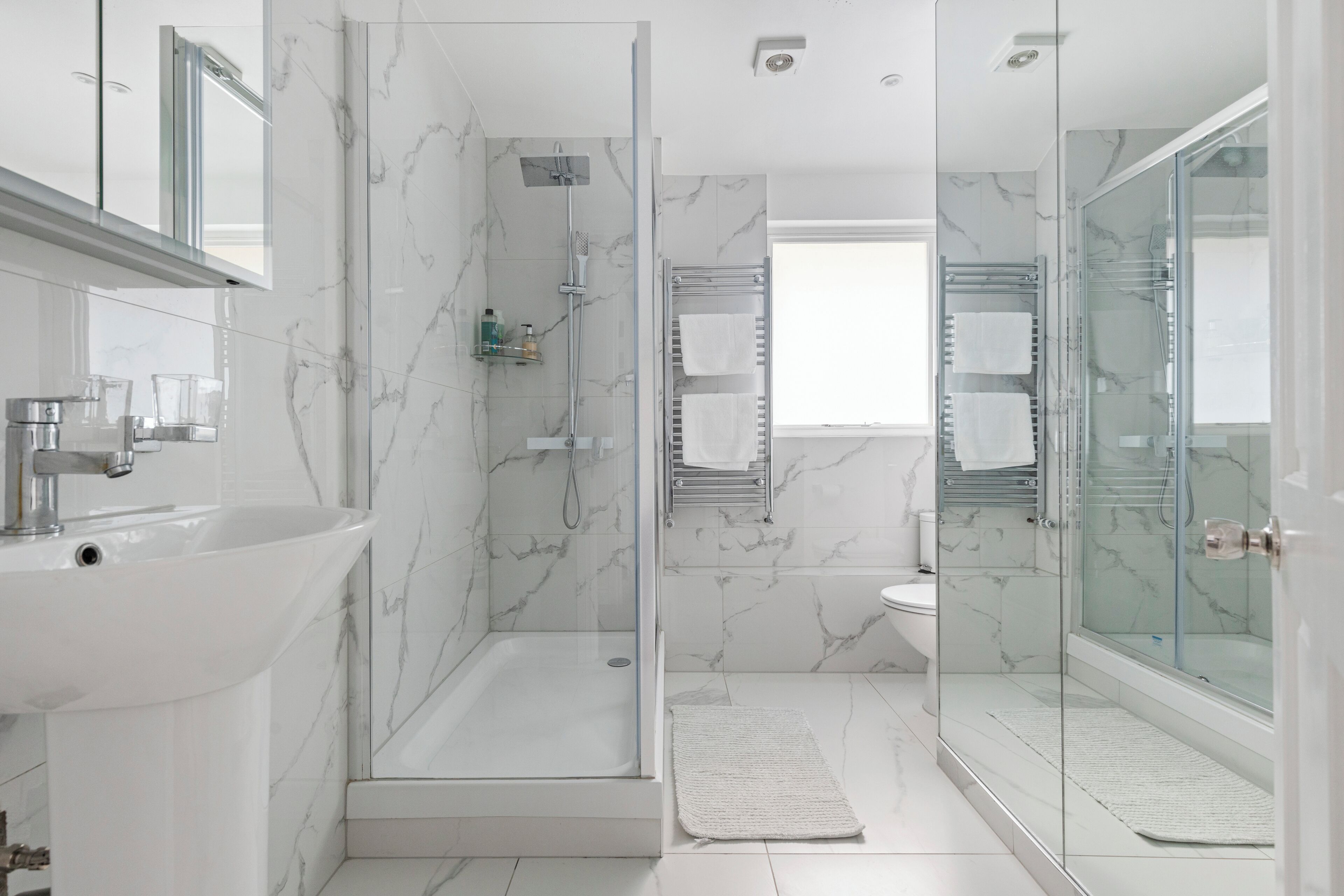 House | Bathroom | Shower, towels