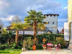Terrace/patio - CHATEAU ARCHE D'AURE (Vicq-d'Auribat)