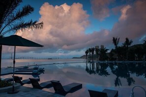 Outdoor pool - Shili Renjia Apartment (Huidong Yapojiao Flagship Store) (Huidong)