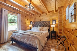 4 bedrooms, iron/ironing board, travel cot, free WiFi