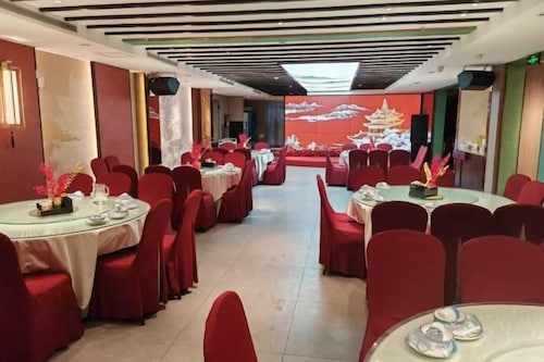 Baiwei Business Hotel (Qinhuangdao Railway Station)