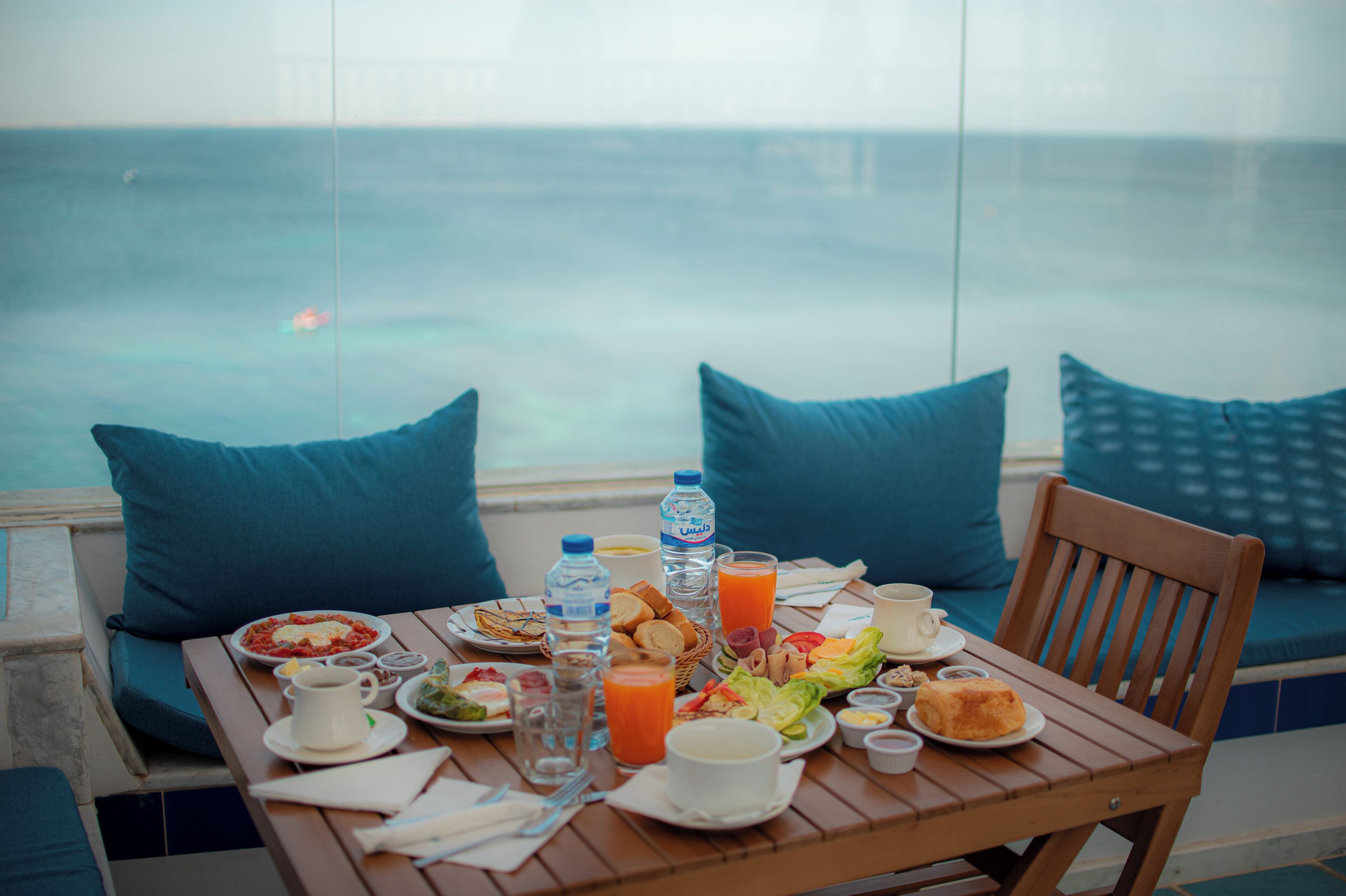 Free daily full breakfast